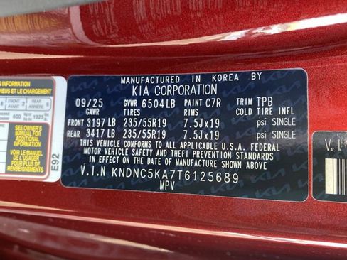 New 2026 Kia Carnival EX image 47