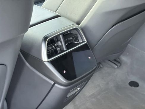 Used 2024 Lucid Air Touring image 29