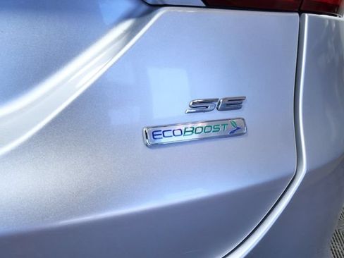 Used 2016 Ford Fusion SE FWD image 9