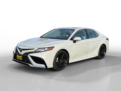 Used 2024 Toyota Camry XSE image 1