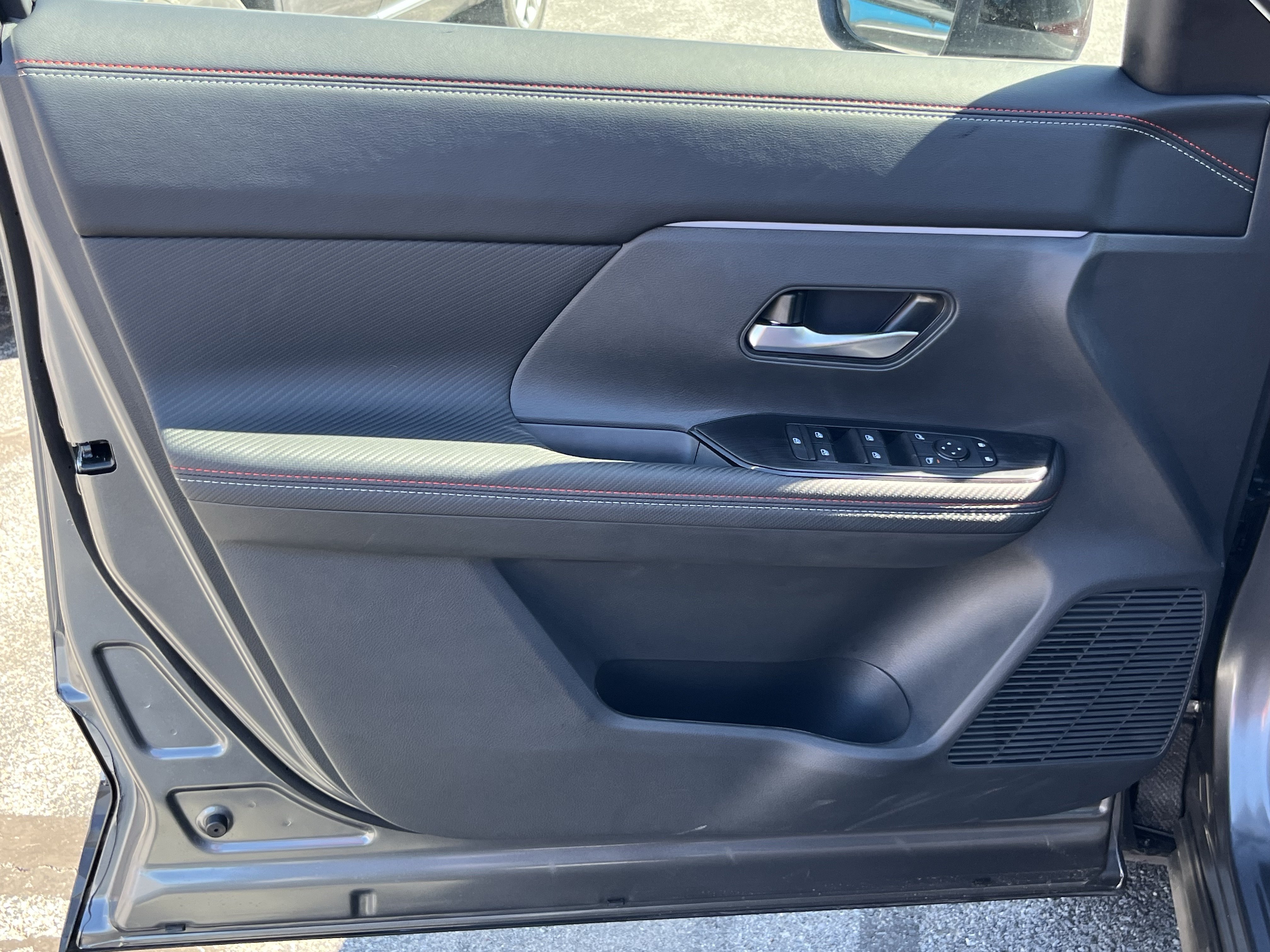 New 2027 Nissan Kicks SR AWD/4WD image 20