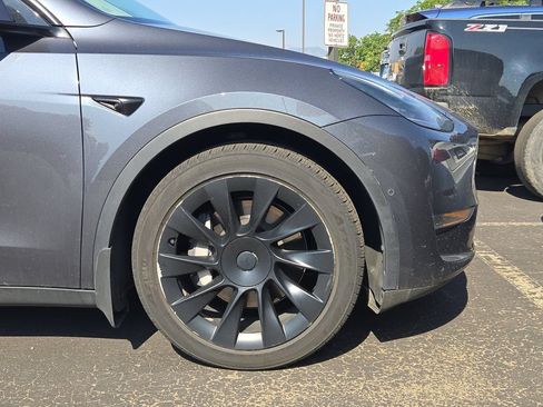 Used 2021 Tesla Model Y Long Range AWD/4WD image 9