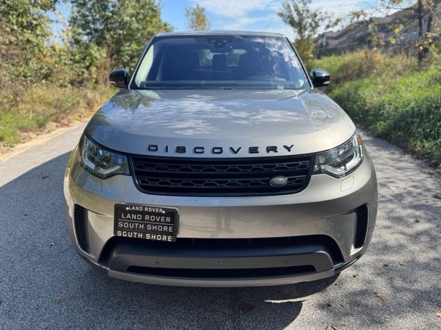 Used 2017 Land Rover Discovery First Edition AWD/4WD image 3