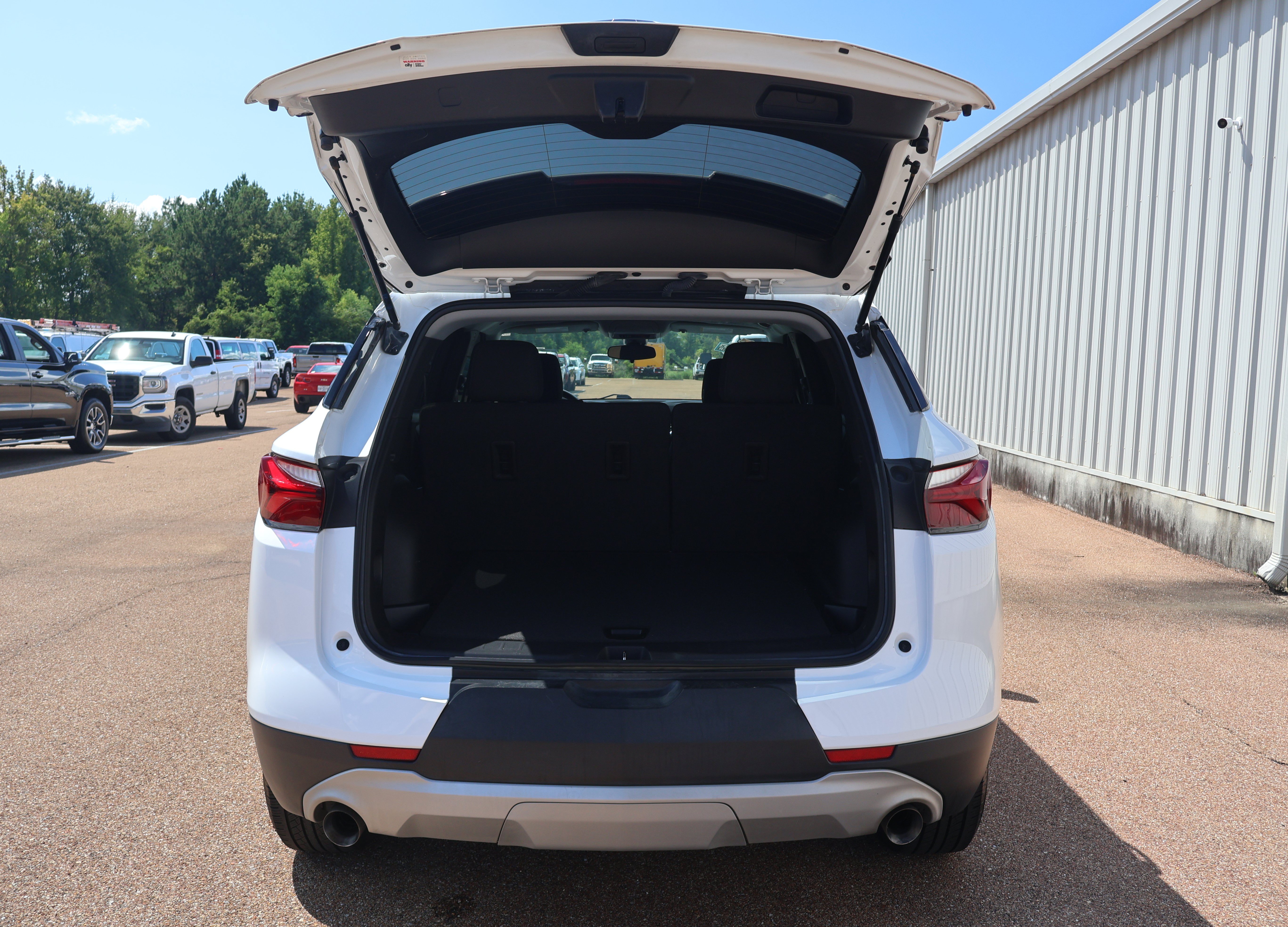 Used 2022 Chevrolet Blazer LT w/ Midnight/Sport Edition FWD image 14