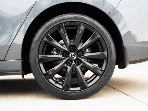 Used 2023 MAZDA MAZDA3 s image 15