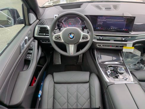New 2027 BMW X7 xDrive40i w/ Executive Package AWD/4WD image 16