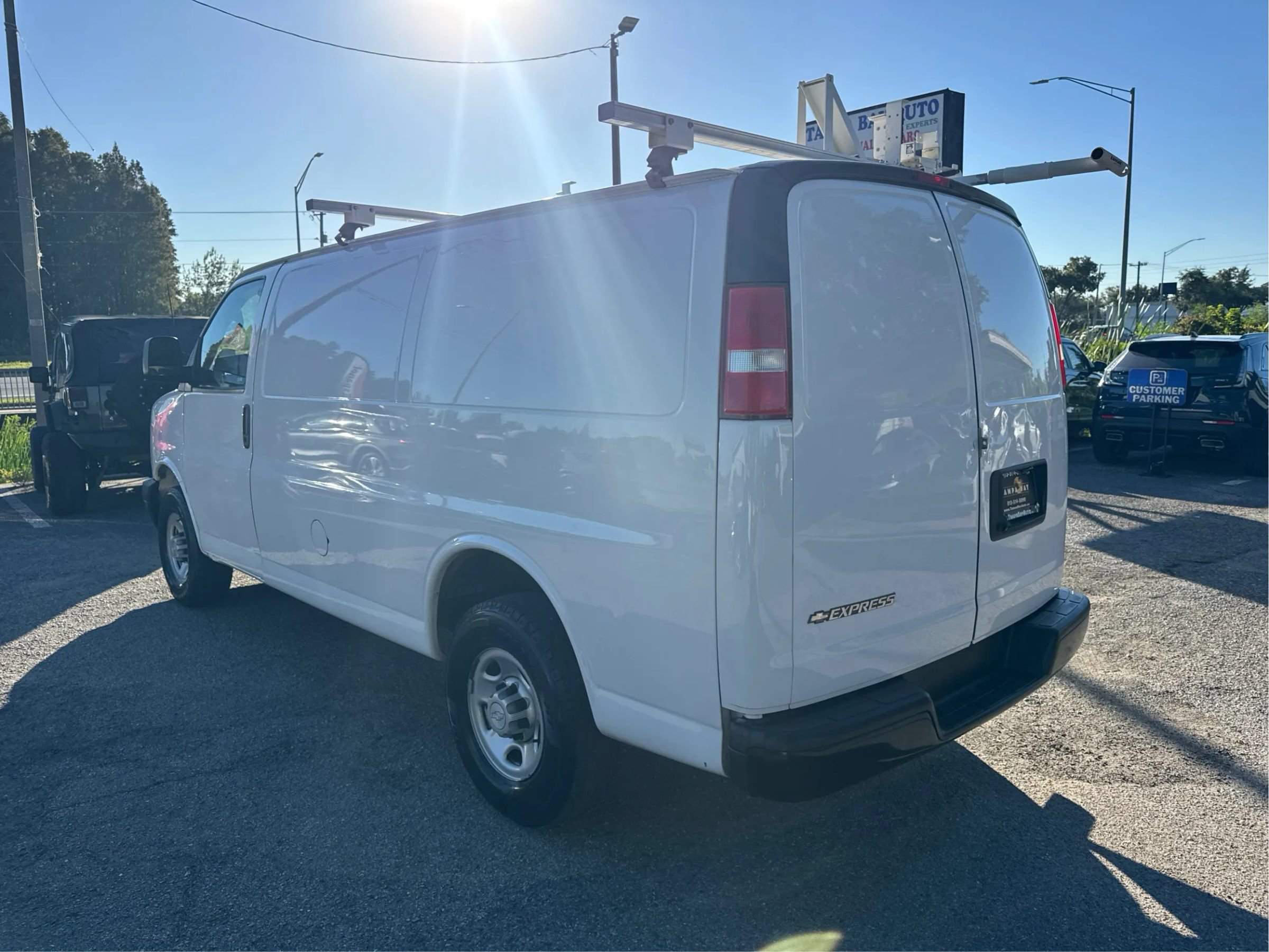 Used 2020 Chevrolet Express 2500 w/ Driver Convenience Package RWD image 14