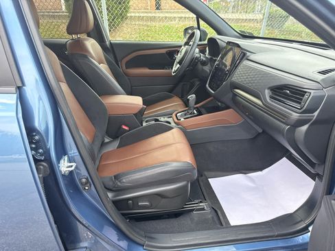 Used 2025 Subaru Forester Touring image 31