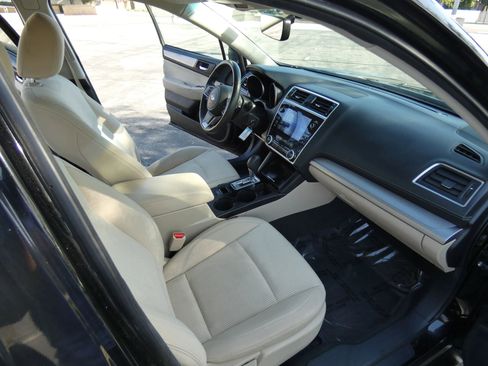 Used 2019 Subaru Outback 2.5i Premium image 25