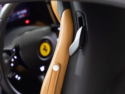 Used 2022 Ferrari Roma image 38