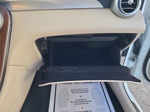 Used 2022 Mercedes-Benz GLC 300 4MATIC image 19