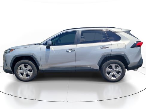Used 2023 Toyota RAV4 XLE FWD image 5