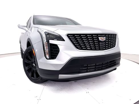 Used 2022 Cadillac XT4 Premium Luxury FWD image 6