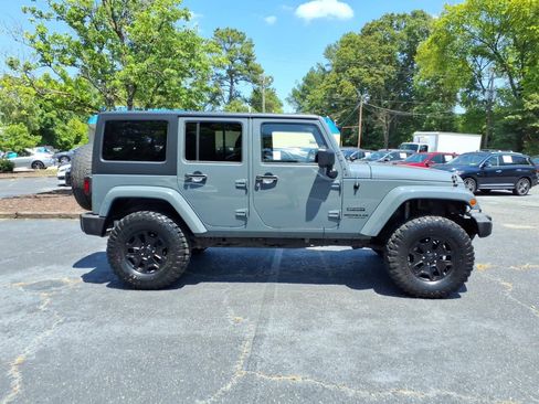 Used 2014 Jeep Wrangler Unlimited Sport w/ Quick Order Package 23S AWD/4WD image 2