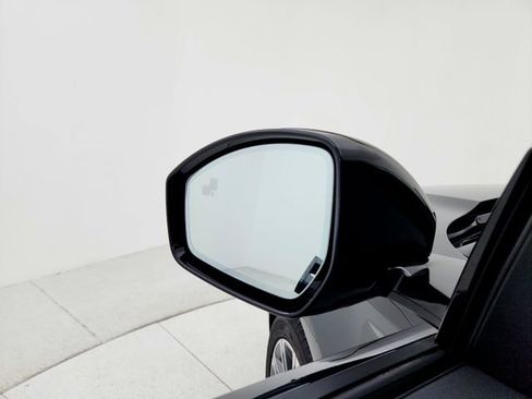 New 2025 Land Rover Range Rover Evoque Dynamic SE image 23