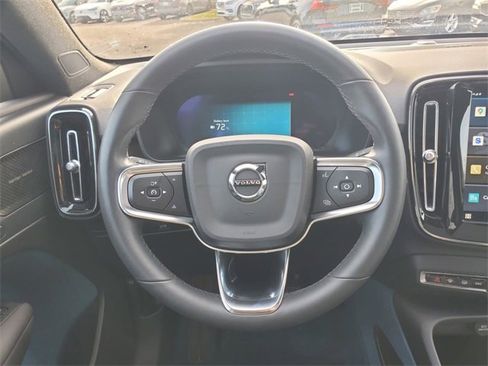 Certified 2023 Volvo C40 P8 Recharge Ultimate image 31