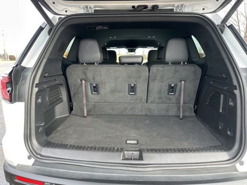 Used 2024 GMC Acadia AT4 image 17