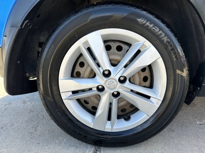 Used 2021 Nissan Kicks S FWD image 9