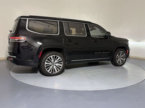 Used 2022 Jeep Grand Wagoneer Series III AWD/4WD image 8