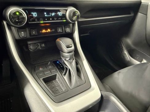 Used 2025 Toyota RAV4 XLE Premium image 24