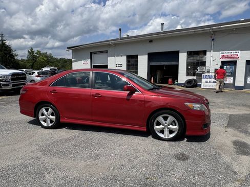 Used 2010 Toyota Camry SE image 30