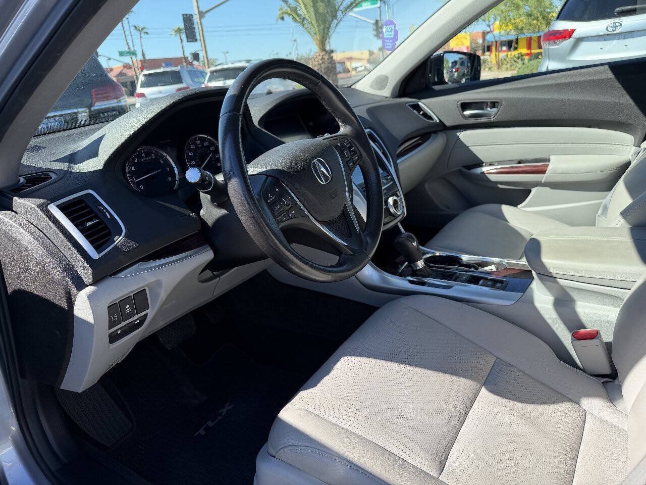 Used 2016 Acura TLX w/ Technology Package FWD image 8