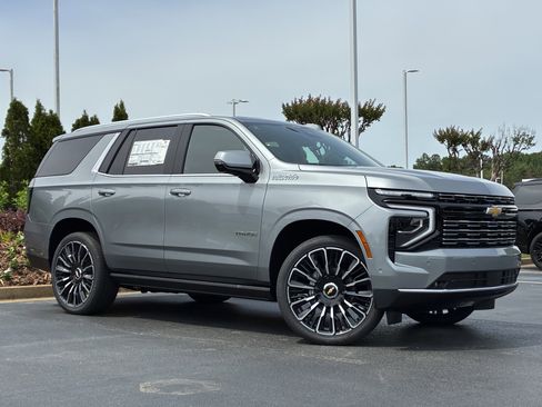 New 2026 Chevrolet Tahoe High Country AWD/4WD image 2