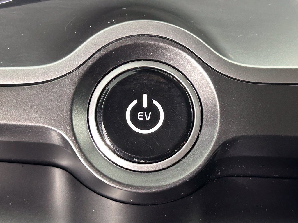 Used 2023 Kia EV6 Wind w/ Wind Technology Package AWD/4WD image 24