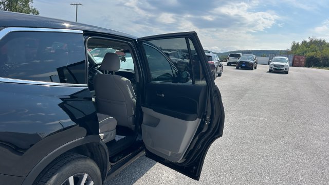 Used 2021 Honda Pilot EX image 41