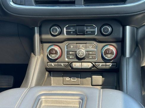 Used 2023 Chevrolet Tahoe Z71 w/ Luxury Package AWD/4WD image 14