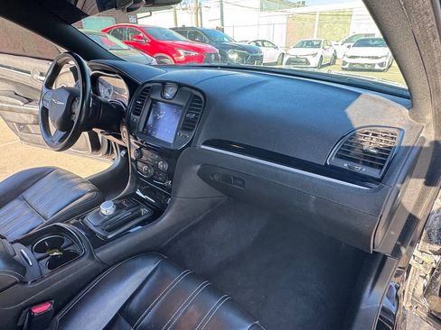 Used 2021 Chrysler 300 S RWD image 17