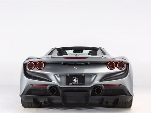 Used 2021 Ferrari F8 Tributo RWD image 11