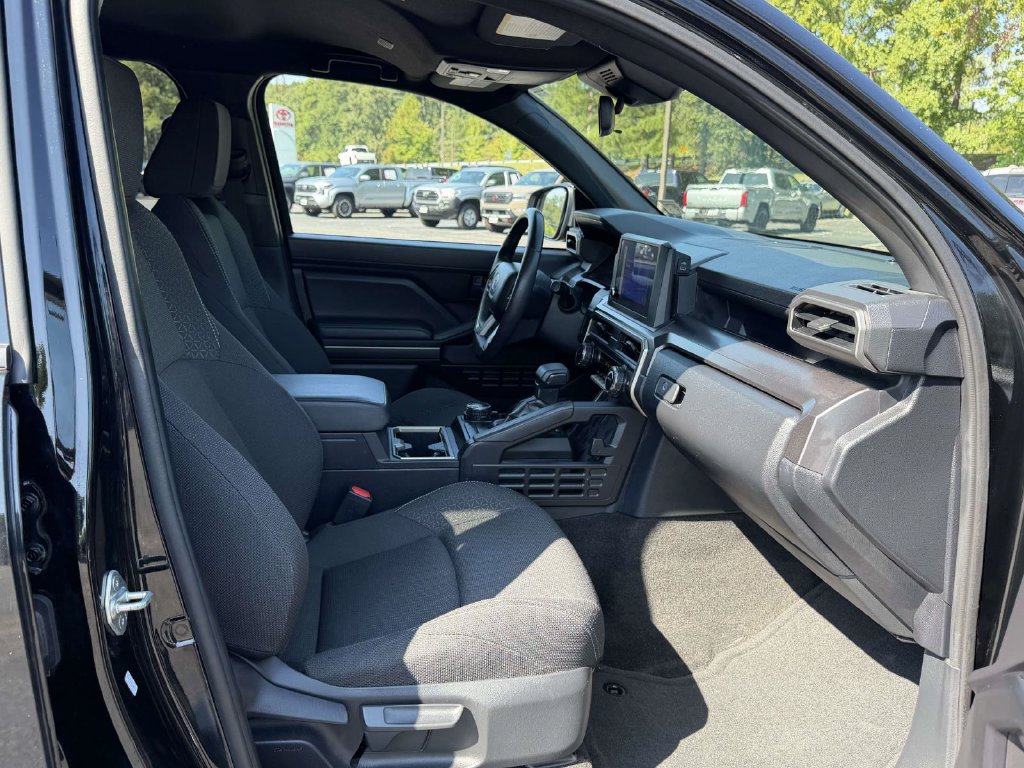Certified 2025 Toyota 4Runner SR5 AWD/4WD image 13