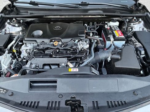 Used 2021 Toyota Camry XLE image 22