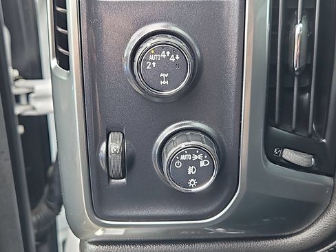 Used 2018 Chevrolet Silverado 1500 LTZ w/ Sport Package AWD/4WD image 18