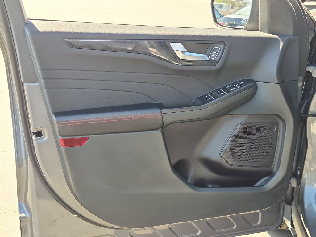 Used 2026 Ford Escape ST-Line AWD/4WD image 11