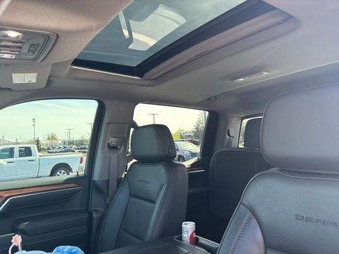 Used 2023 GMC Sierra 1500 Denali w/ Technology Package image 11
