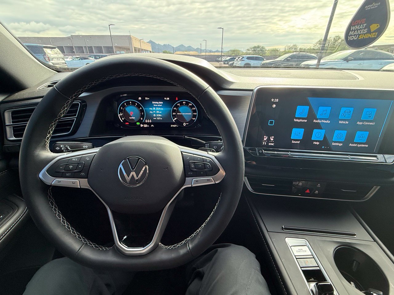 Used 2025 Volkswagen Atlas Cross Sport SE FWD image 21
