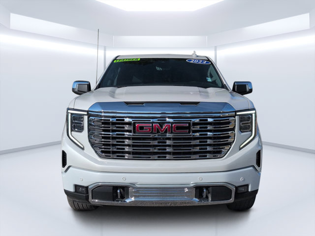 Used 2024 GMC Sierra 1500 Denali w/ Denali Reserve Package AWD/4WD image 8