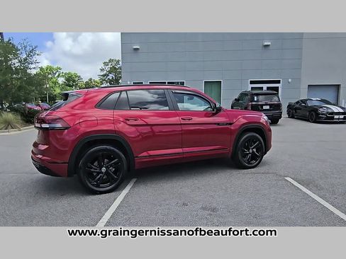 Used 2025 Volkswagen Atlas Cross Sport SEL R-Line AWD/4WD image 33