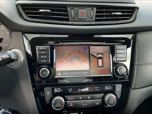 Used 2020 Nissan Rogue SL w/ Premium Package AWD/4WD image 15