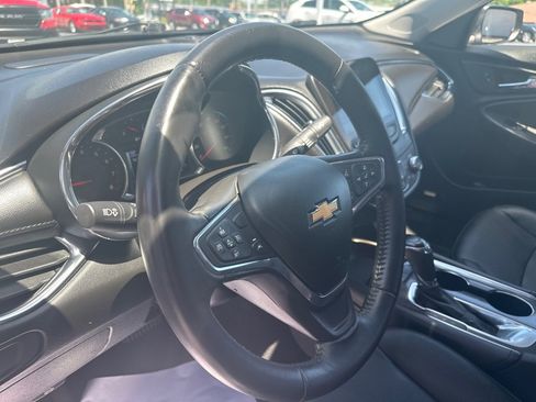 Used 2016 Chevrolet Malibu LT w/ Leather Package FWD image 27