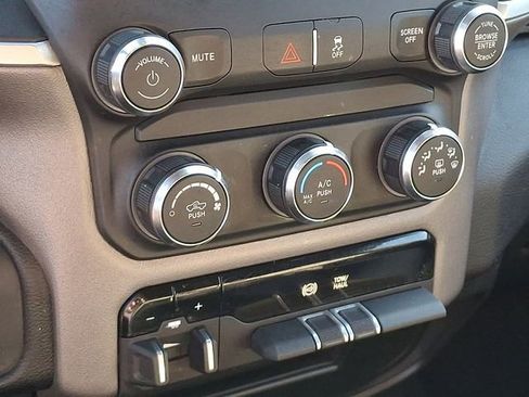 Used 2024 RAM 3500 Big Horn image 19