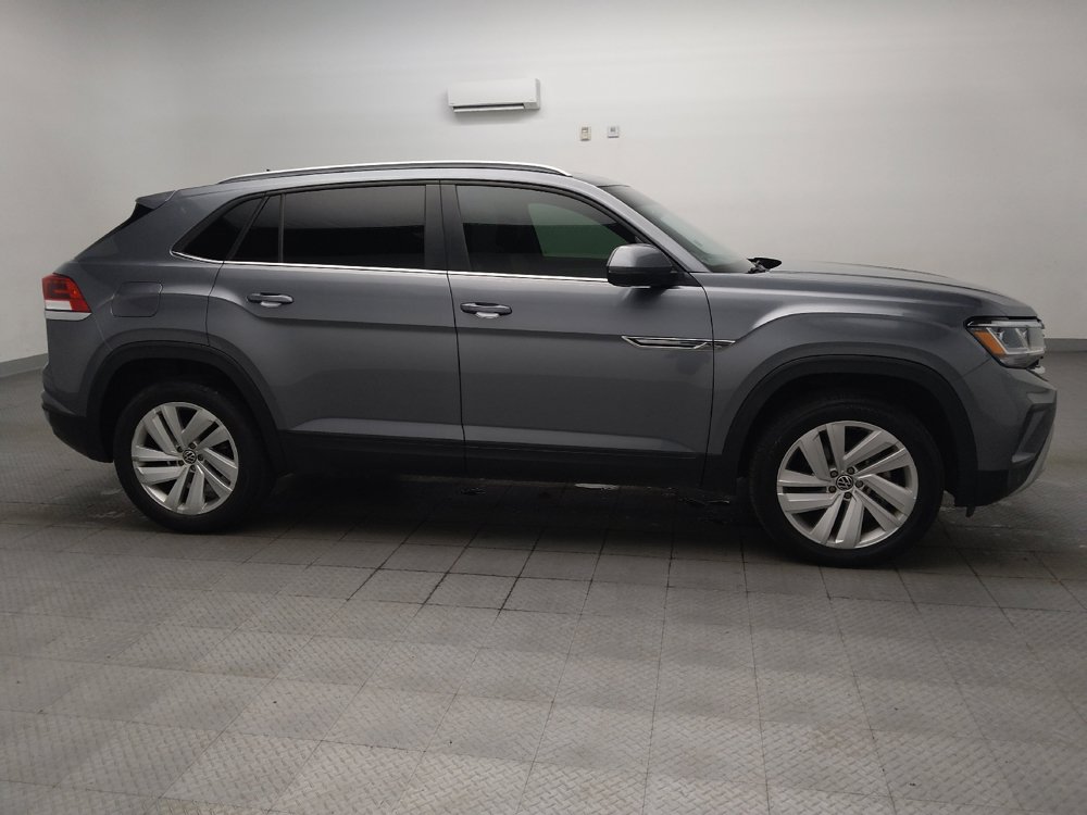 Used 2022 Volkswagen Atlas Cross Sport SE FWD image 11