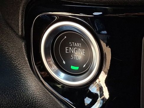 Used 2024 Chevrolet Silverado 1500 LT image 31