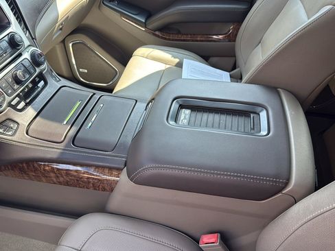 Used 2016 Chevrolet Suburban LTZ AWD/4WD image 24
