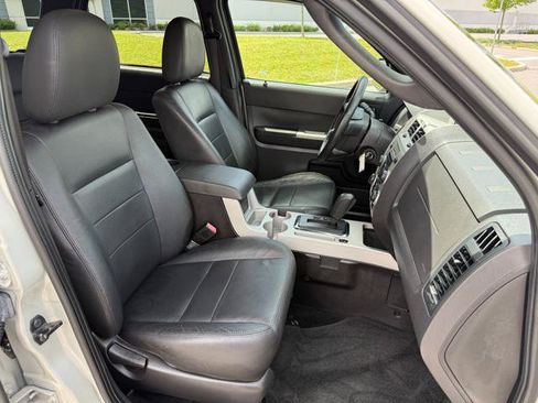 Used 2009 Ford Escape XLT AWD/4WD image 17
