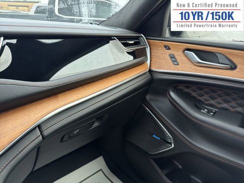 Used 2025 Jeep Grand Cherokee L Summit image 26