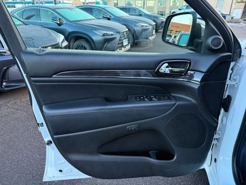 Used 2020 Jeep Grand Cherokee Overland image 13