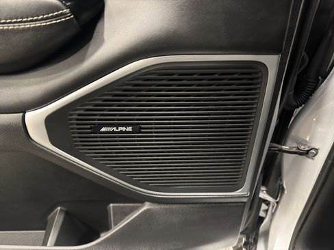 Used 2024 Jeep Wagoneer 4WD w/ Premium Group I image 17